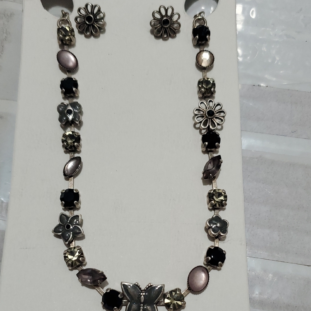 SARAH Floral Silver and Black Necklace Earrings Set